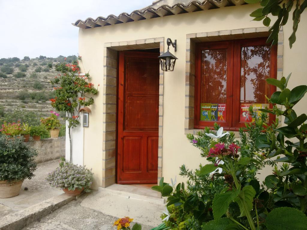 Bed and Breakfast La Suma Sumalia Noto Exterior foto